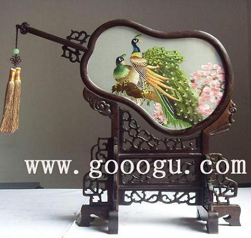 孔雀双面绣,苏绣孔雀图案,手工刺绣精品